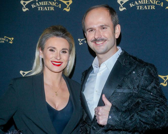 Sławomir i Kajra rozwalili system. Ten cover kultowego utworu to coś wspaniałego