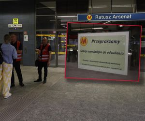 Tłumy na przystankach, zapchane autobusy, zamknięte stacje. Pożar w metrze sparaliżował Warszawę