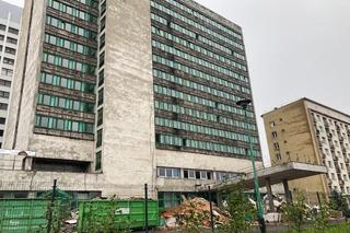 Rozbiórka hotelu w centum miasta. Mieszkańcy obawiają się…pluskiew!