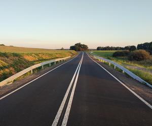 Zniszczona ścieżka rowerowa Goniembice Osieczna