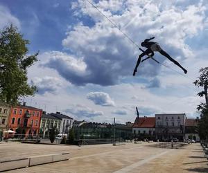 Rzeźby Jerzego Kędziory, Stary Rynek w Częstochowie