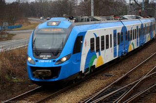 Majówka 2025: więcej pociągów i bilety w promocyjnych cenach