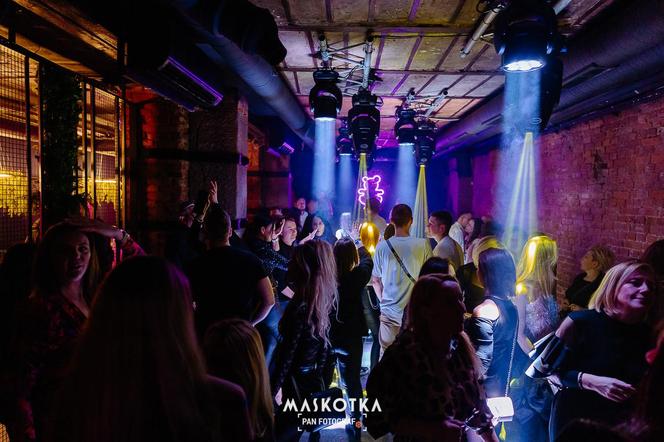 Klub Maskotka już oficjalnie otwarty. Tak bawili się mieszkańcy. Mamy zdjęcia z imprezy!