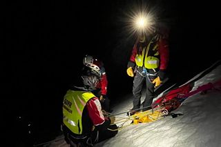 Dramatyczne akcje ratunkowe GOPR w Karkonoszach. Ratowali turystów na Kozich Grzbietach i Szrenicy 