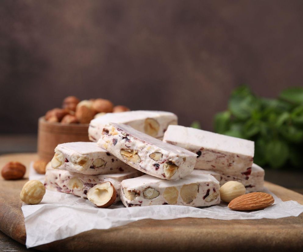 Turecki nugat domowej roboty – słodka rozkosz z orzechami i miodem