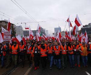 Marsz Niepodległości 2023 w Warszawie. Mamy ZDJĘCIA ze stołecznych ulic! GALERIA część 2