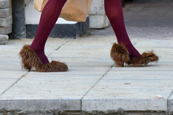 Monika Olejnik w butach wiewiórkach