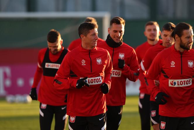 Pierwszy trening Reprezentacji Polski przed trójmeczem el. mistrzostw świata. Trener Sousa już układa klocki