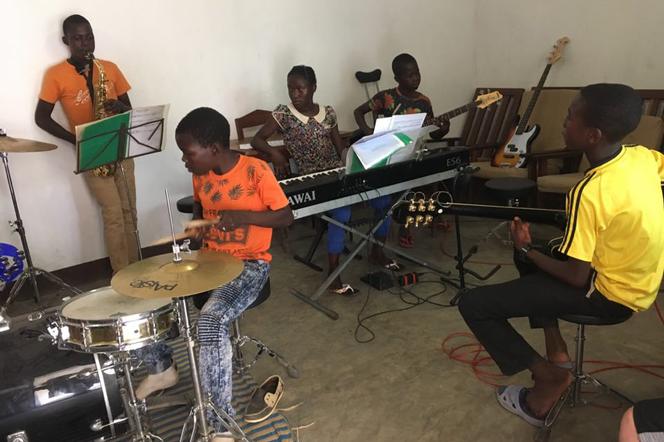 Dzieci z African Music School