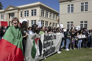 Trump nie żartował. Tysiące imigrantów wezwanych do natychmiastowego opuszczenia USA