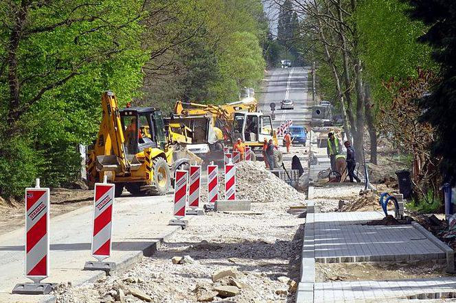 Trwają prace przy inwestycjach drogowych w południowo-zachodniej części Radomia