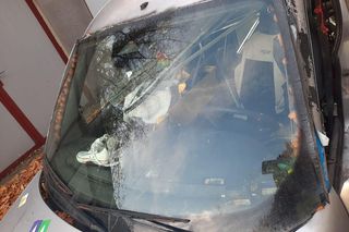 Wrak na kółkach gotowy do jazdy! Strażnicy nie mogli uwierzyć, co zobaczyli na osiedlu