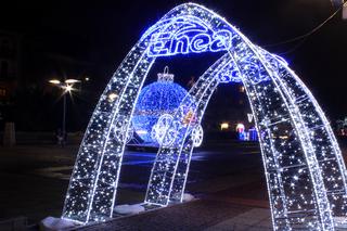 Iluminacja świąteczna na pl. Lotników