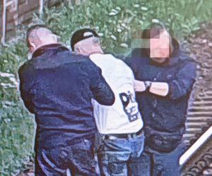 Chwile grozy w Trójmieście. Mężczyzna leżał na torach. Trzeba było wstrzymać ruch pociągów!