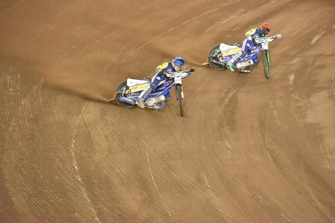 PRES Grupa Deweloperska Toruń - Bayersystem GKM Grudziądz, zdjęcia Motoareny. Fotorelacja z trybun i toru