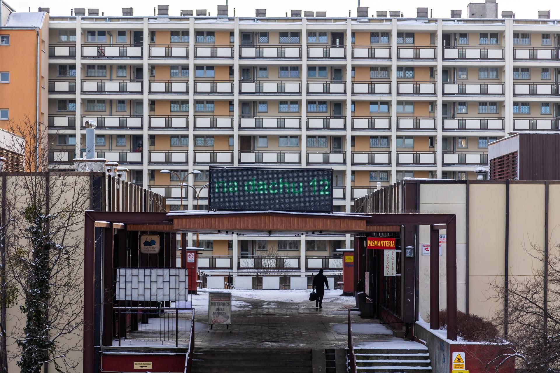 Przyczółek Grochowski - zdjęcia warszawskiego Pekinu. Zobacz, jak wygląda najdłuższy blok w Polsce