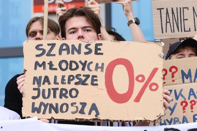 Protest przeciwko programowi "Mieszkanie na Start" w Warszawie