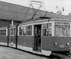 Ponad pół wieku temu pojawiły się na poznańskich torowiskach. Później wszystkie takie tramwaje zezłomowano