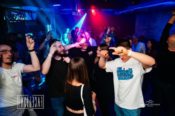 Face to Face w Rybniku. Urodziny szefa w stylu Retro Party