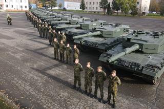 Praga otrzymała wszystkie obiecane czołgi Leopard 2. Zastępują one T-72 przekazane Ukrainie