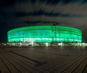 To największe stadiony w Polsce! Niektóre miejsca mogą zaskoczyć [GALERIA]