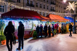 Jarmark Bożonarodzeniowy w Łodzi z 16-metrową karuzelą! [ATRAKCJE]