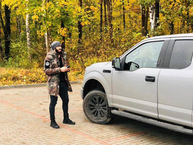 Mamed Khalidov i jego Ford F150