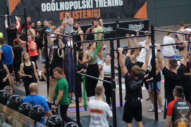 Ponad 300 osób ćwiczyło na SISU Arenie. Za nami ogólnopolski trening kalisteniki! 
