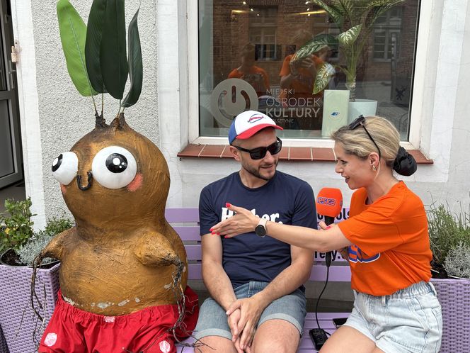 Tłumy przyjezdnych i uśmiechy na twarzach. Wakacyjny patrol Eska Summer City na olsztyńskiej Starówce