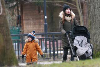 Marta Kaczyńska z synkiem na spacerze
