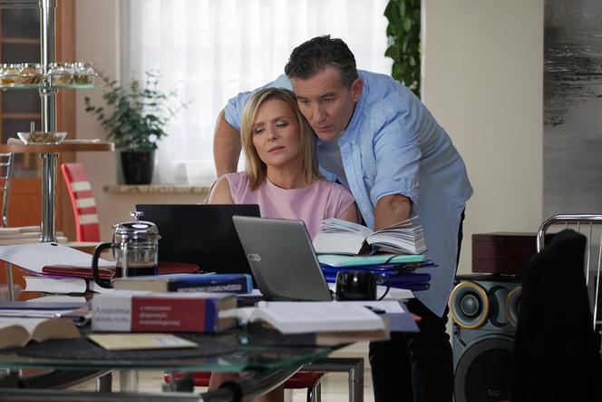 Pierwsza miłość, odcinek 3296: Marysia (Aneta Zając), Wenerski (Przemysław Sadowski)