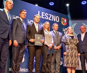 Wręczono Leszczyńskie Laury Oświaty. Zdolnym uczniom ze szkół w Lesznie