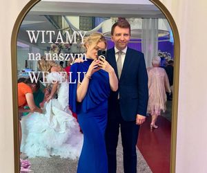 Szczegóły trzeciego ślubu i wesela Łukasza Schreibera. Słodkości ze znanej cukierni i dekoracje z hortensji 