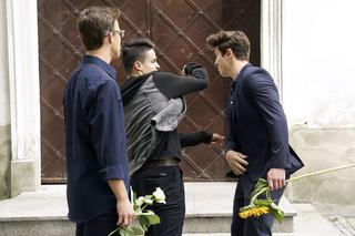 Barwy szczęścia, odcinek 1997. Eryk (Patryk Cebulski), Justin (Jasper Sołtysiewicz), Kajtek (Jakub Dmochowski)