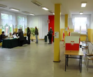 Wybory 2023. Co zrobić i gdzie się zgłosić, jeśli nie będzie cię wtedy w Krakowie?