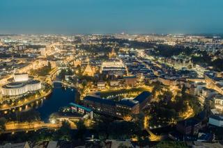 Bydgoski podróżnik i fotograf zabiera nas na wirtualny spacer po mieście. Można przyjrzeć się nawet detalom elewacji kamienic