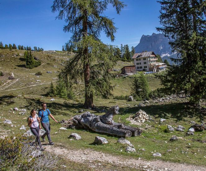 Południowy Tyrol poza szlakiem - jeziora doliny i miejsca z historią