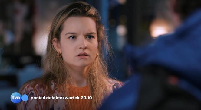 	Na Wspólnej.  Kasia (Julia Chatys), Leon Juszczyk (Borys Otawa)