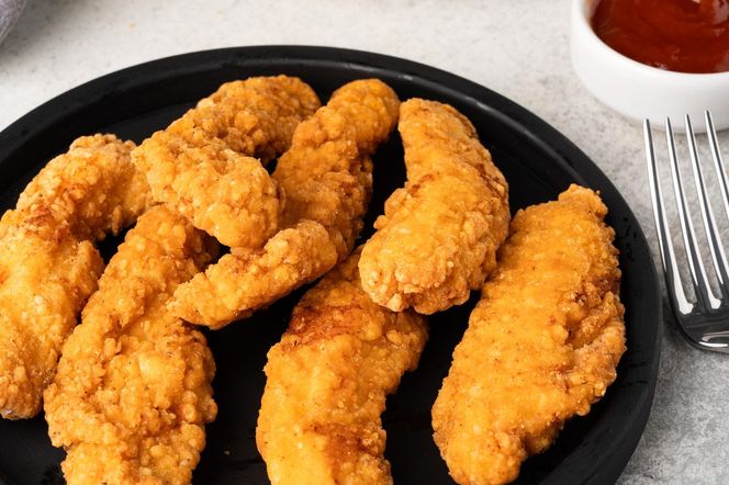 Panierowany kurczak jak z KFC. Idealnie chrupiący i soczysty