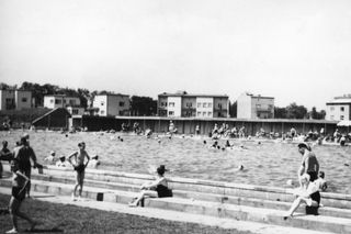 Basen Legii na archiwalnych zdjęciach z lat 30. i 40.