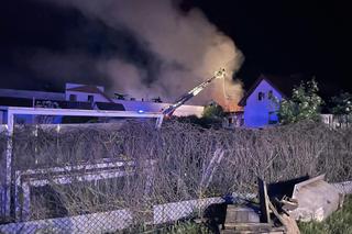 Pożar stadniny pod Bydgoszczą! Na miejscu blisko 80 strażaków [ZDJĘCIA]
