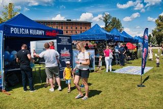 Bydgoszcz świętuje z policją. „Ratujecie nasze życie, bronicie go” – wzruszające słowa podczas uroczystości