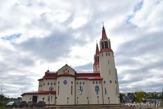 Kościół pw. Matki Bożej Różańcowej w Białymstoku. Świątynia powstała w niespełna rok