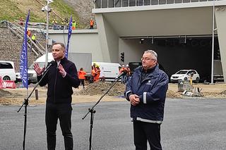 Prezydent Andrzej Duda w tunelu na Zakopiance
