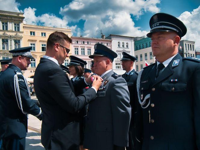 Bydgoszcz świętuje z policją. „Ratujecie nasze życie, bronicie go” – wzruszające słowa podczas uroczystości