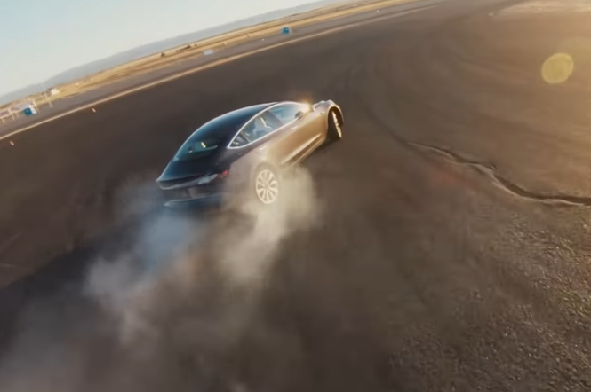 Tesla Model 3 Performance, Track Mode