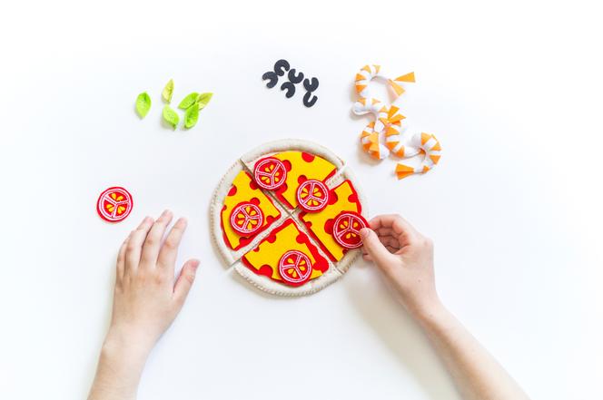 Pizza z filcu DIY: jak się bawić? 