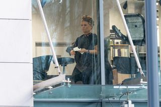 Marta Manowska u fryzjera