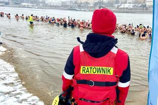 Warszawa morsuje! Gdzie i jak wchodzić do lodowatej wody? 