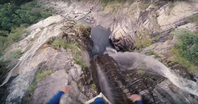 Rzucił się w przepaść i żyje!